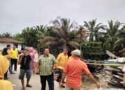 Ramadhon Fraksi Golkar Sambangi Korban Kebakaran
