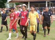 Tendangan Pertama Ketua KONI Buka Pertandingan Fossbi Labusel.