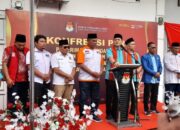 Ari Wibowo dan Azwar Sazali Tanjung Mendaftar ke KPUD Labusel Di Dampingi Partai Koalisi dan Para Relawan Pendukung