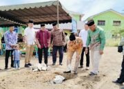 Peletakan Batu Pertama Pembangunan Y-SMPIT Refah Oleh Ari Wibowo.