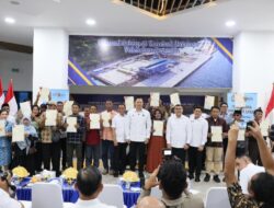 Serahkan 160 Sertipikat Tanah kepada Pemda dan Masyarakat Sulteng, Wamen Ossy Tekankan Bentuk Komitmen Negara Hadirkan Kepastian Hukum