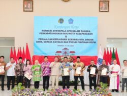 Serahkan Sertipikat di Sulut, Menteri Nusron Komitmen pada Era Presiden Prabowo PR di Bidang Pertanahan Harus Selesai