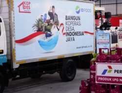 Menteri Nusron Dampingi Presiden Prabowo Resmikan 80.000 Koperasi Desa Merah Putih