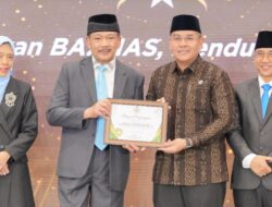 Wamen Ossy Terima Penghargaan Baznas Award 2025