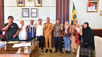 Bupati Labusel Gelar Audiensi Bahas Kenaikan Tarif Iuran Pasar Impres Kotapinang