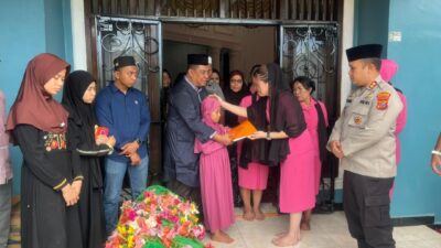 Kapolres Labusel Takziah ke Rumah Duka Istri Kapolsub Sektor Teluk Panji