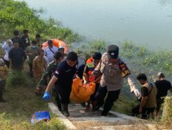 Polres Tebing Tinggi Evakuasi Mayat Pria yang Ditemukan di Sungai Padang