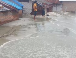 Gelombang Air Laut Tinggi, Keselamatan Warga Desa Bagan Kuala Terancam