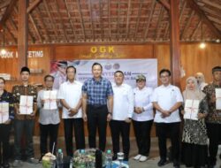 Dampingi Menko AHY Serahkan Sertipikat di Gunungkidul, Wamen Ossy: Ini Wujud Nyata Kolaborasi