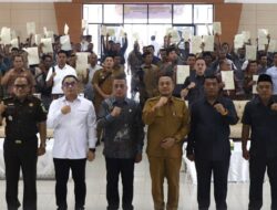 Penyerahan Sertipikat Program PTSL di Kabupaten Padang Lawas Utara