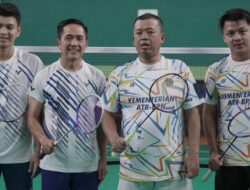 Menteri Nusron dan Wali Kota Palembang Tunjukkan Semangat Sportivitas di Lapangan Bulu Tangkis PORNAS KORPRI XVII