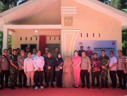 Sinergi Peduli Stunting Wabup Labusel dan Kapolres Serahkan Rumah Layak Huni untuk Anak Terdampak Stunting