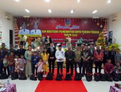 Hadiri Perayaan Natal ASN Pemko Tebing Tinggi 2025. Walikota