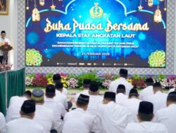 Berikan Tausiah di Buka Bersama KASAL, Menteri Nusron: Negara Besar Mampu Ciptakan Rasa Aman