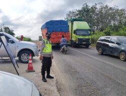 Kendaraan Mogok Picu Kemacetan Panjang di Jalinsum Pangkalan Balai–Betung, Arus Keluar Tol Fungsional Ikut Tersendat.