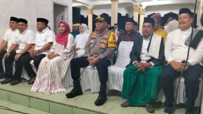 Bupati dan Wakil Bupati Labuhanbatu Lepas Pawai Takbiran di Depan Polres Rantauprapat.