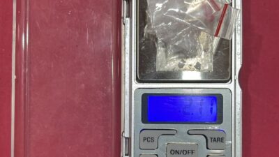 SatreNarkoba Polres Labusel Ringkus Di Wilkum Dua Polsek Pengedar Sabu dan Sita 3,63 Gram Barang Bukti.