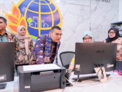 Tinjau PELATARAN di Kantah Kota Banjarbaru, Wamen Ossy: Hindari Masyarakat Menunggu Terlalu Lama di Loket