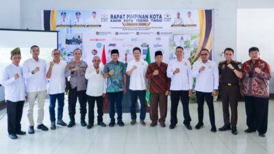 Walikota Tebing Tinggi Tekankan Kolaborasi Atasi Tantangan Ekonomi Daerah Saat Buka Rakerda Kadin 2026