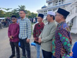 Bupati dan BAZNAS Labusel Salurkan 60 Paket Sembako untuk Penarik Betor.